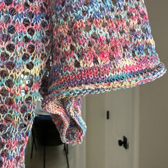 NWT KATE HEWKO Multicolour Crochet Sheer Tee with Side Slits- One Size Fits Most - Picture 12 of 16